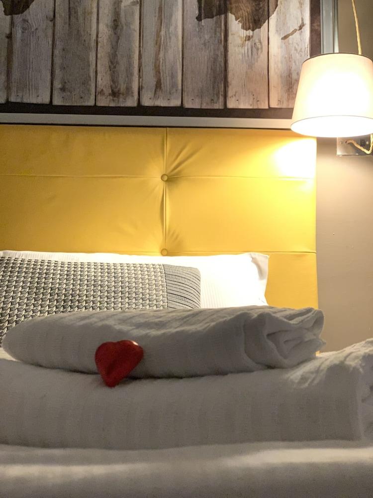 Irooms - Spanish Steps Рим Екстер'єр фото